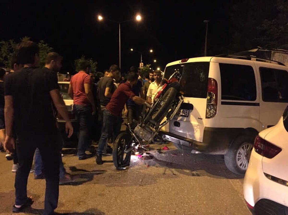 Kahta\'da Trafik Kazası: 1 Yaralı
