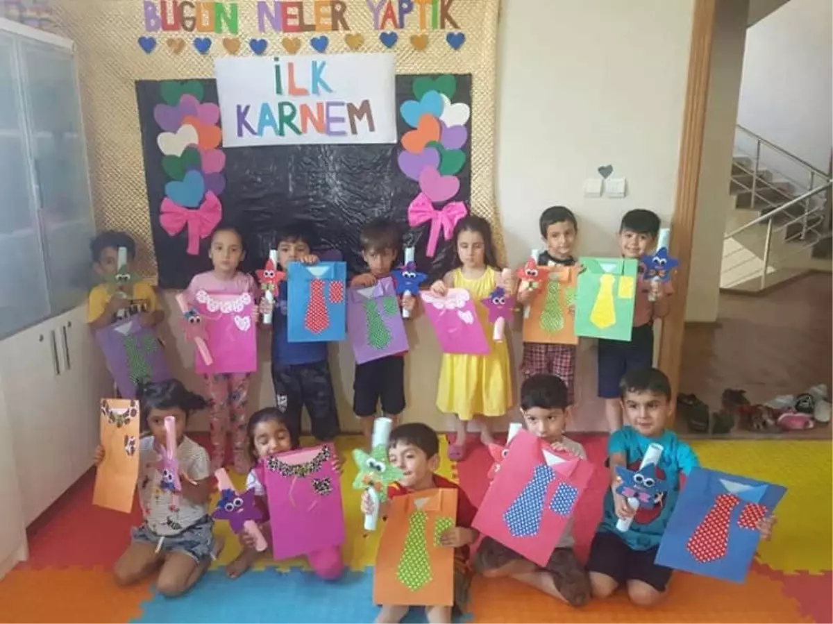 Kreşi Öğrencileri Karne Heyecanı Yaşadı