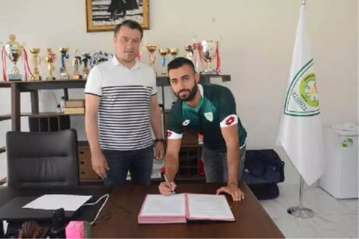 Manisa Büyükşehir Belediyespor\'da Umut Tamam