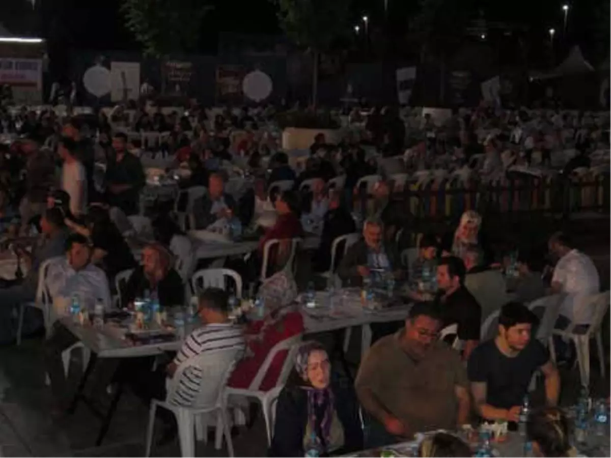 Başbakan Yıldırım Maltepe\'de Sahur Programında Taksicilere Seslendi