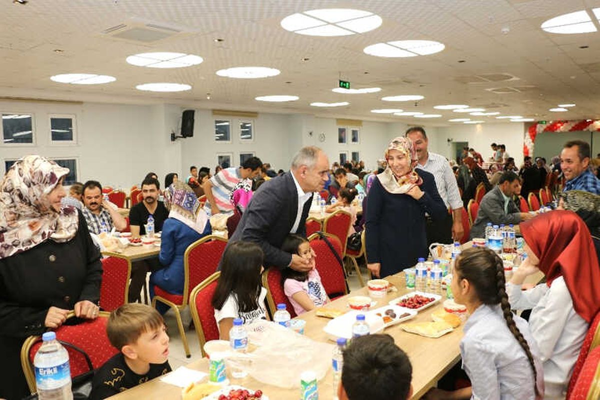 Başkan Öztürk, Personeliyle İftarda Buluştu