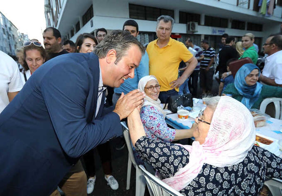 Binlerce Bucalı Kadir Gecesi\'nin Huzurunu Birlikte Yaşadı