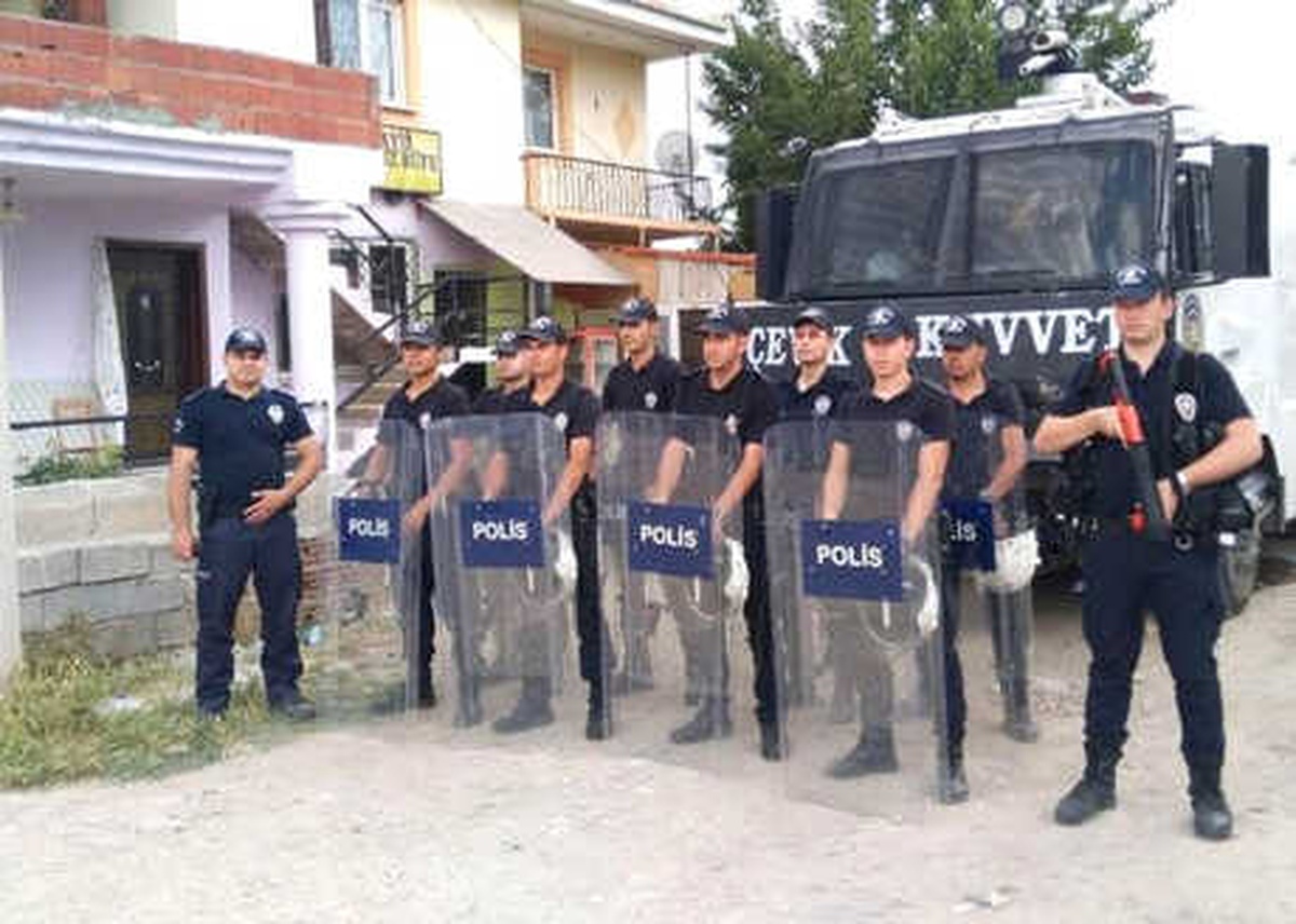 Büfedeki Alkollü İçki Satışı Kavgasında Kan Aktı: 1 Ölü (2)