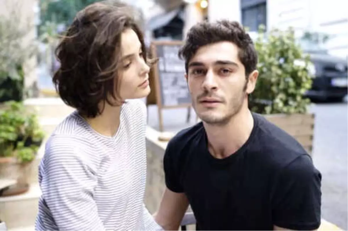 Büşra Develi ile Burak Deniz Ayrıldı