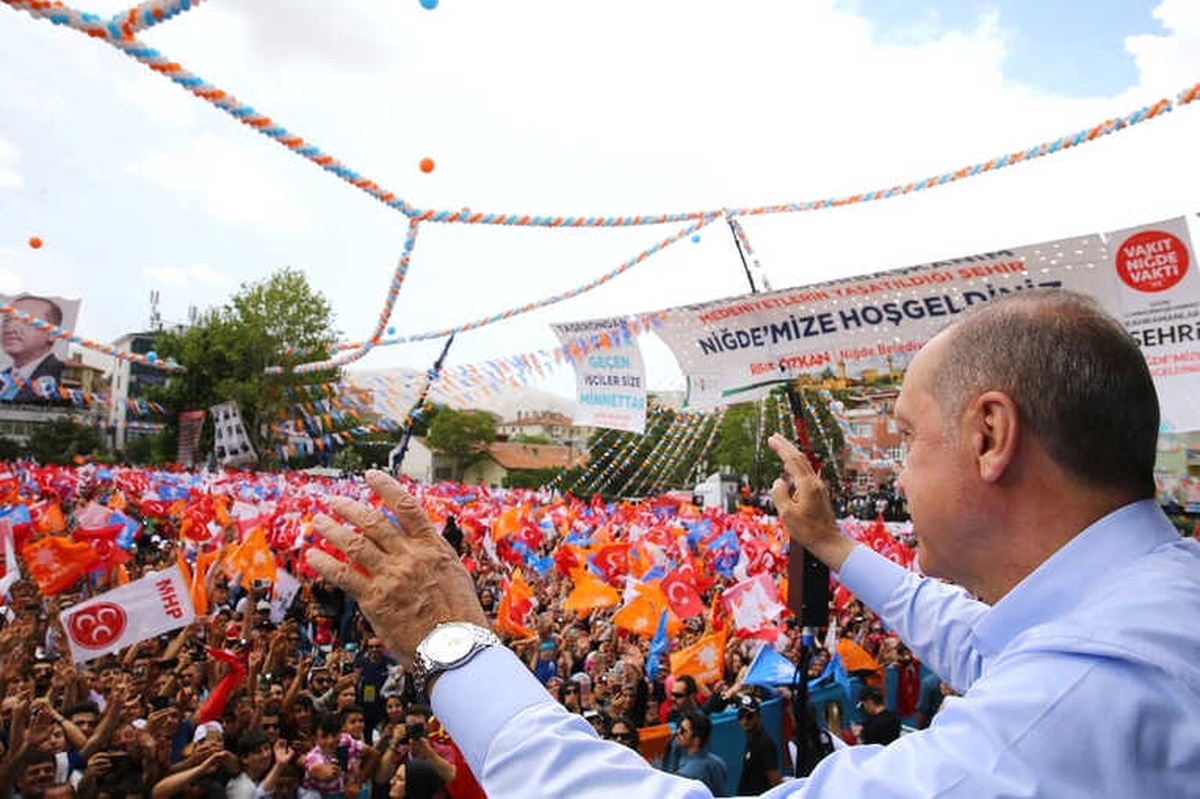 Cumhurbaşkanı Erdoğan, "Benim Varlığım Sizin Moralinizi Bozmaya Yeter" (3)