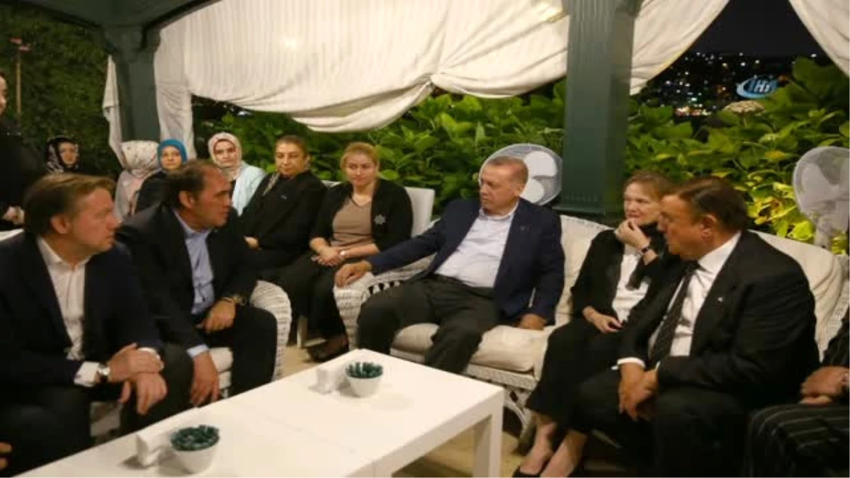 Cumhurbaşkanı Erdoğan\'dan Demirören Ailesine Taziye Ziyareti