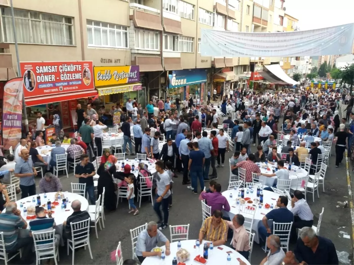 Esentepe Gençlerinden Bin Kişilik İftar Programı