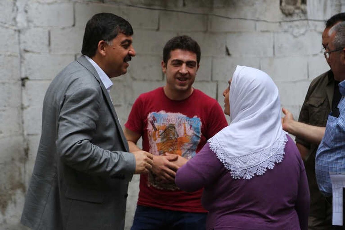 Fadıloğlu\'ndan Çat Kapı İftar Ziyaretleri