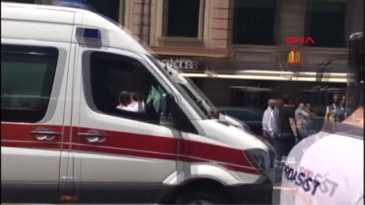 İstanbul Şişli\'de 3 Özel Halk Otobüsü Çarpıştı: 6 Yaralı