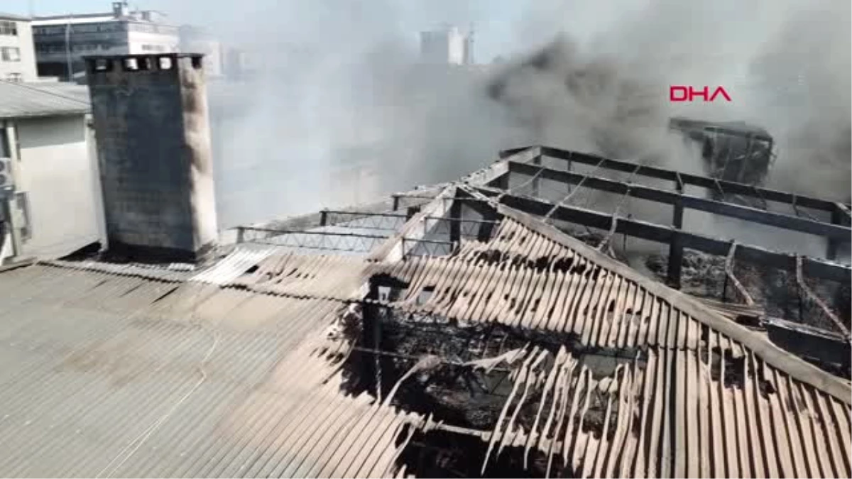 İstanbul Yanan Fabrikadaki Çökmeler Havadan Görüntülendi