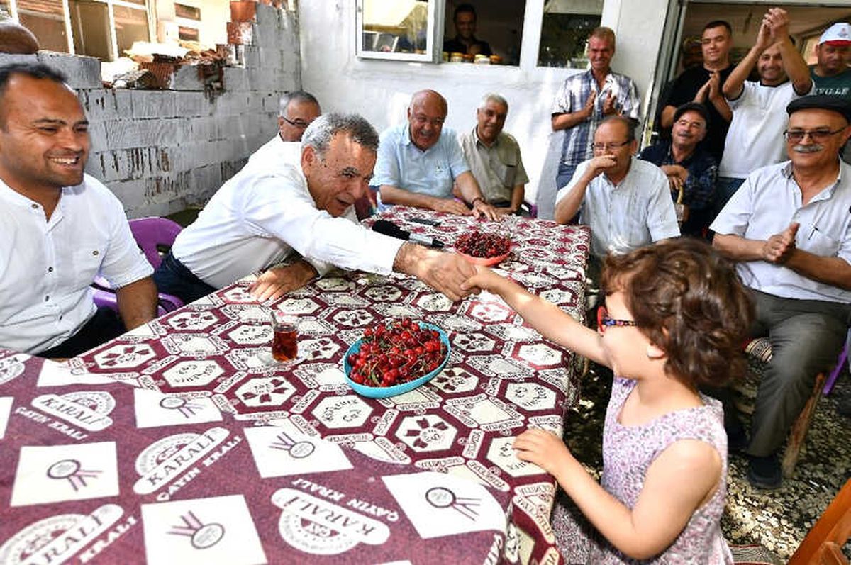 Kocaoğlu\'ndan Üreticiye "Birleşin" Çağrısı