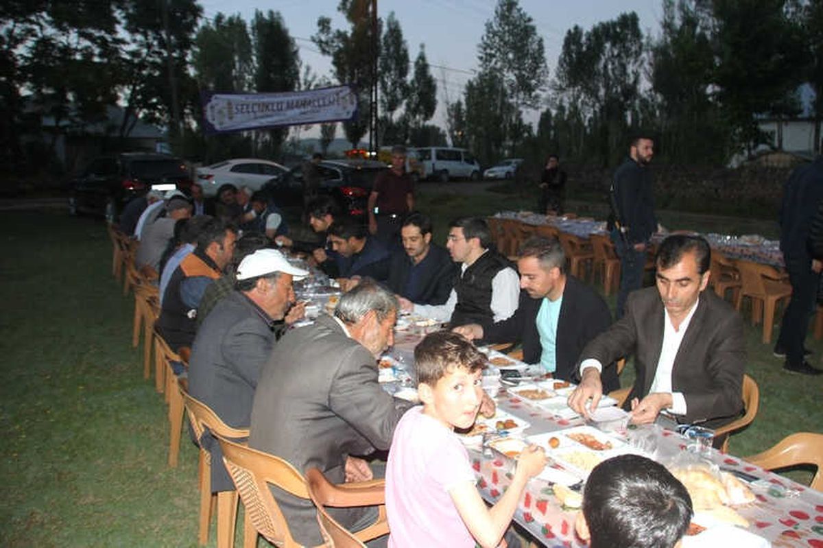 Malazgirt Belediyesinden İftar Programı
