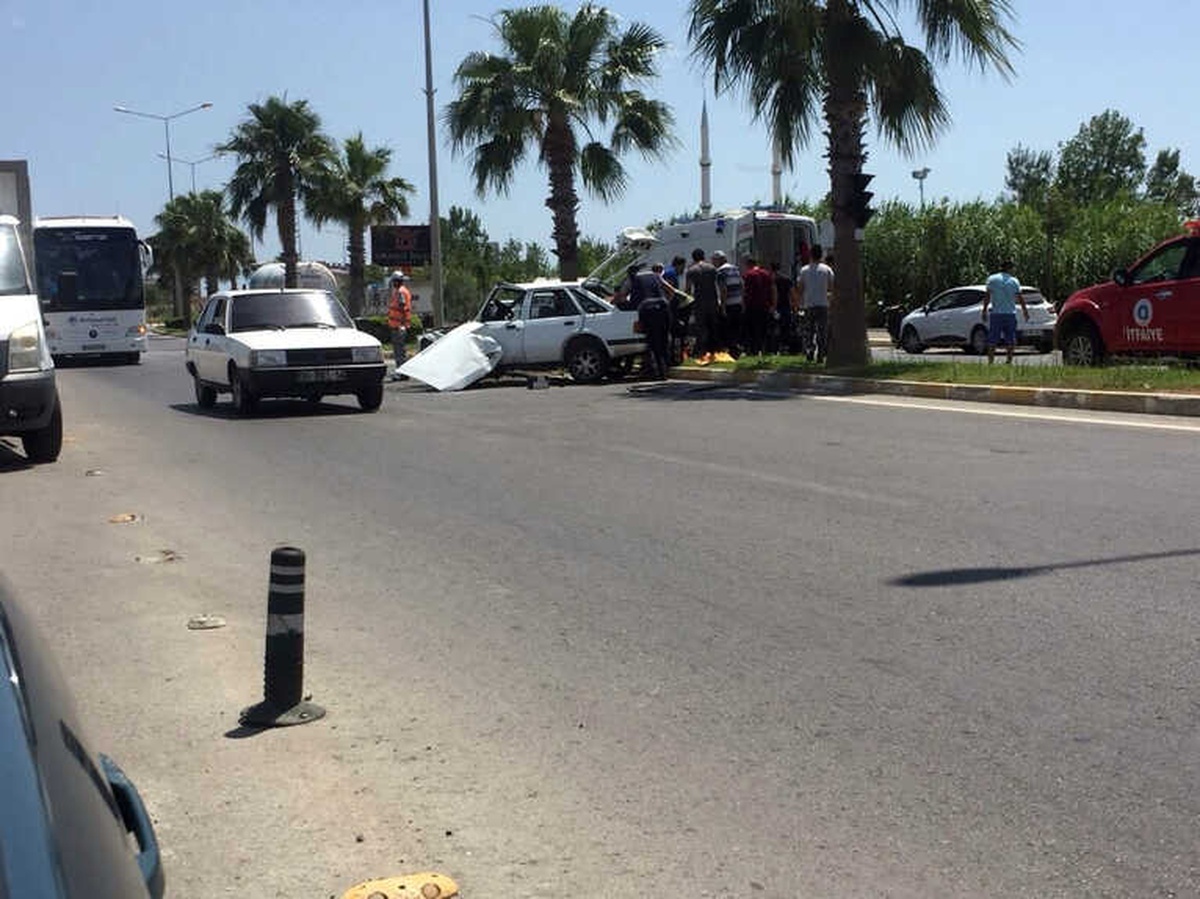 Manavgat\'ta Trafik Kazası: 1 Yaralı