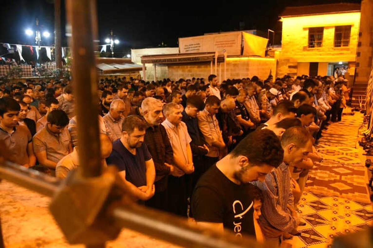 Şıh Meydanında Kadir Gecesi Coşkusu Yaşandı