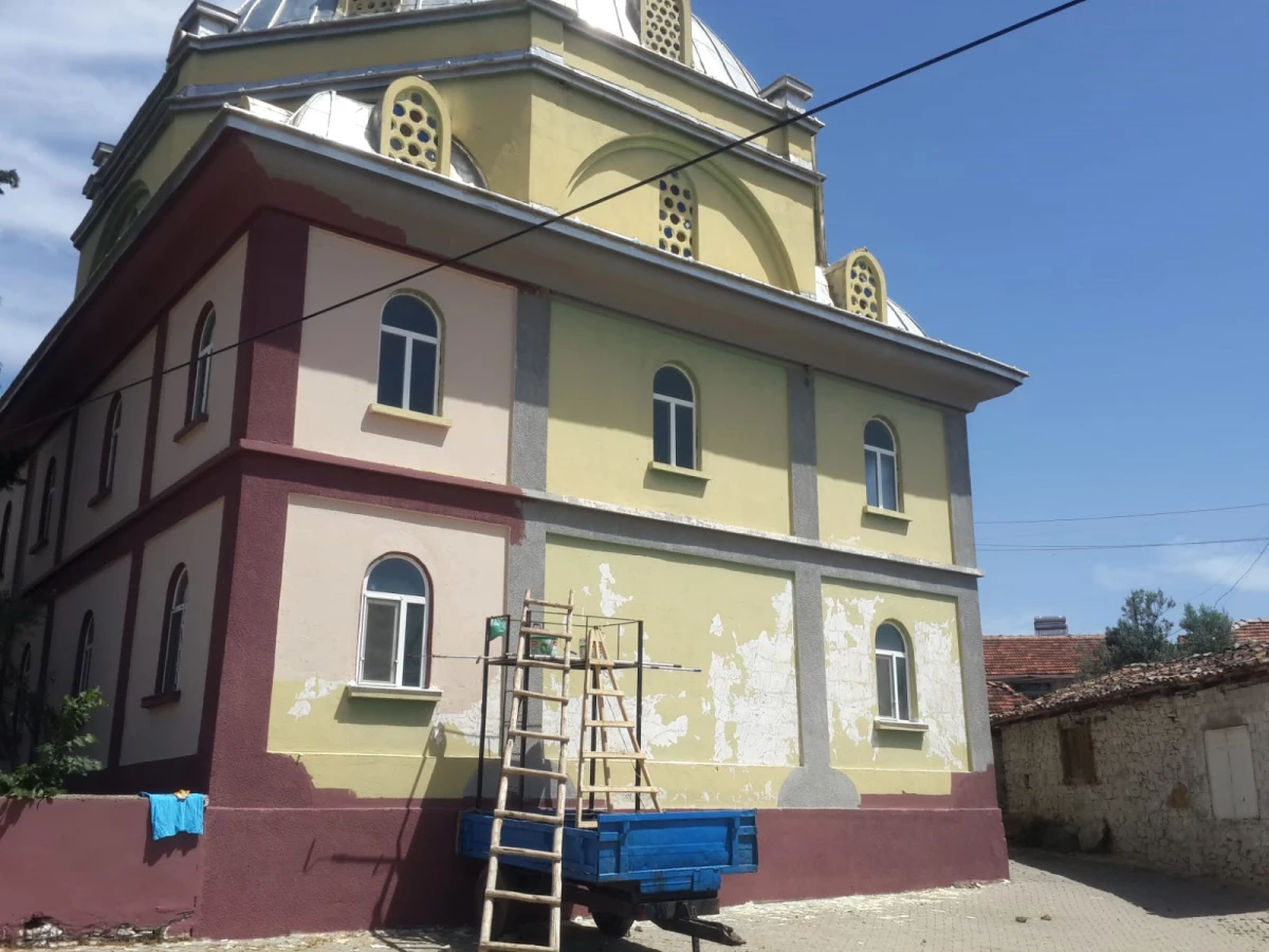 Taşkuyucak Camii\'ne Büyükşehir Eli