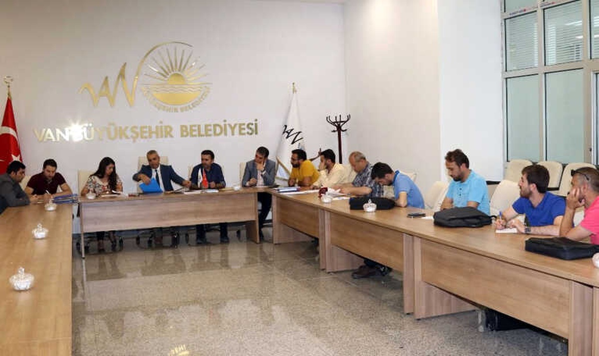 Van Büyükşehir Belediyesinden Tuşba\'ya Büyük Yol Yatırımı