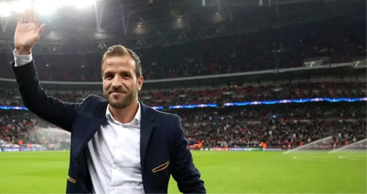 Hollandalı Futbolcu Van Der Vaart, Küme Düşen Eski Takımı Hamburg\'u Kurtarmaya Gidiyor!