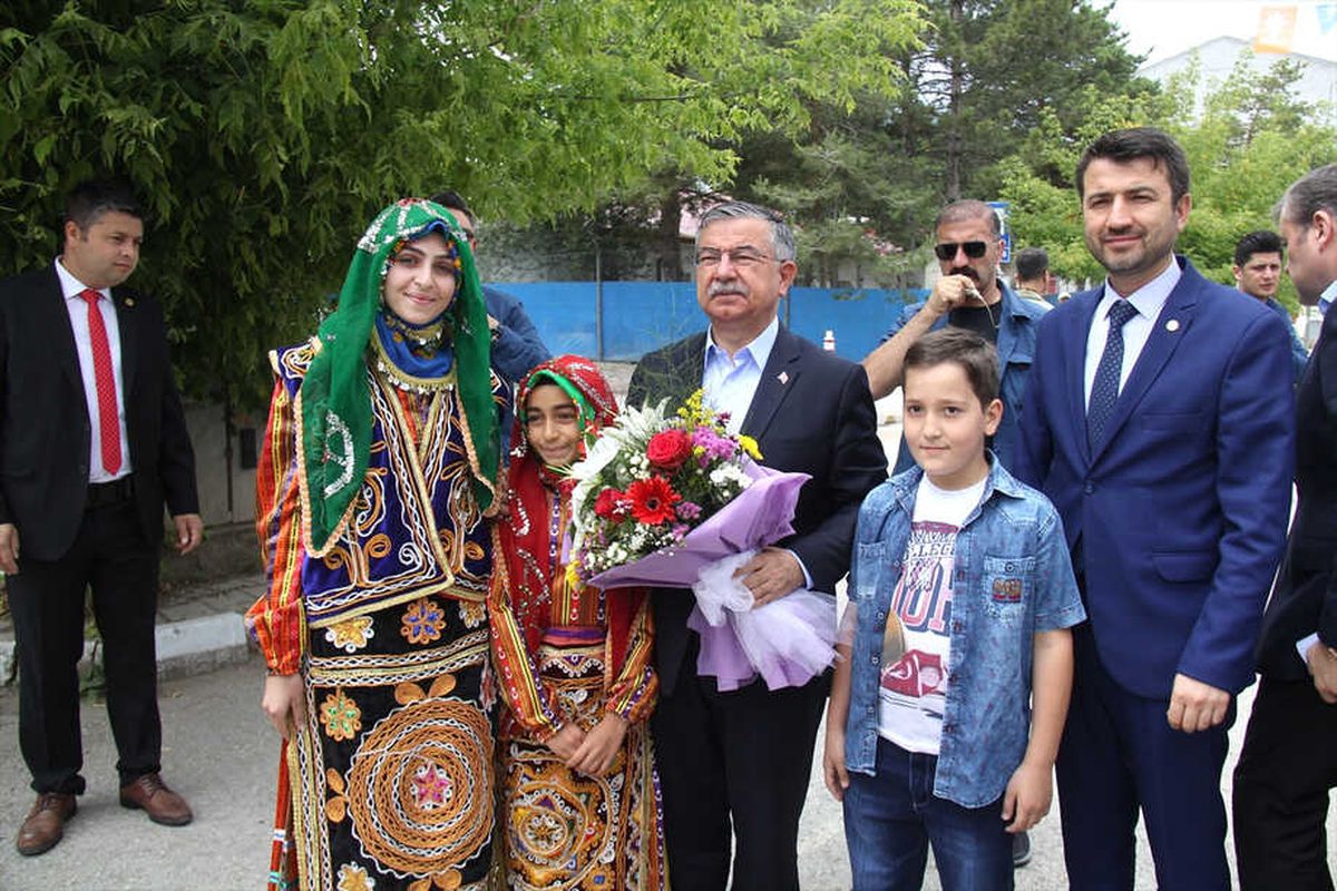 Yaparsa Yine AK Parti Yapar"