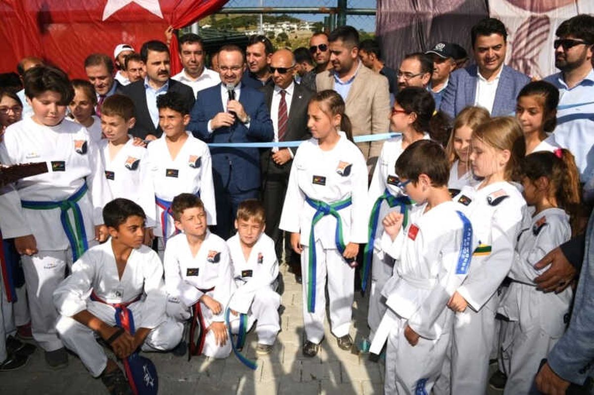 AK Parti Grup Başkanvekili Turan, Gökçeada\'da