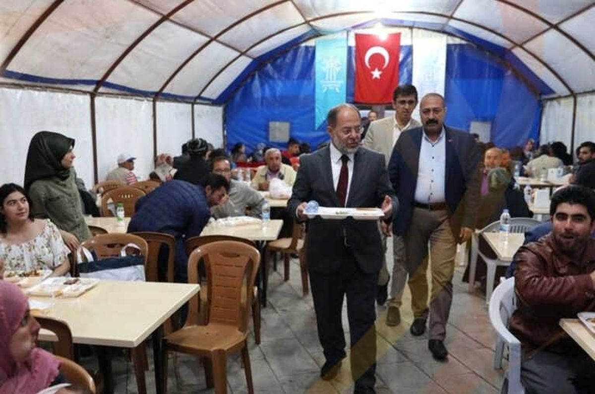 Akdağ ve Bulutlar, Vatandaşlarla İftar Sofrasında Buluştu