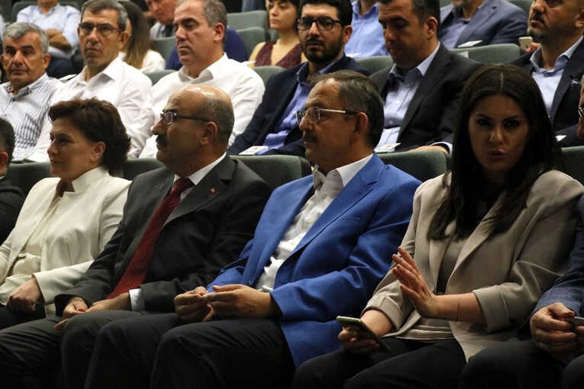 Bakan Özhaseki İmar Barışı\'nı Anlattı