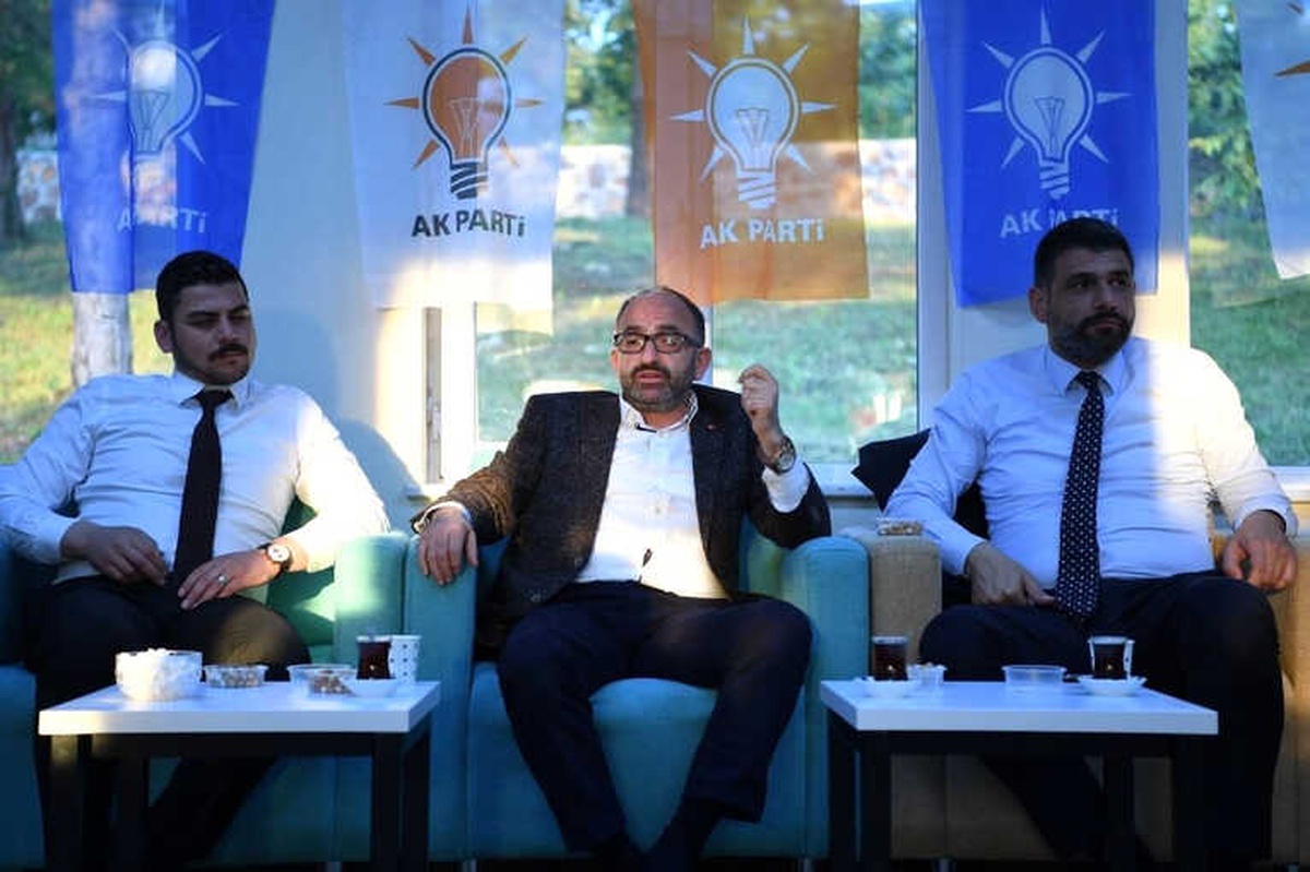 Başkan Üzülmez, Gençlerle Bir Araya Geldi