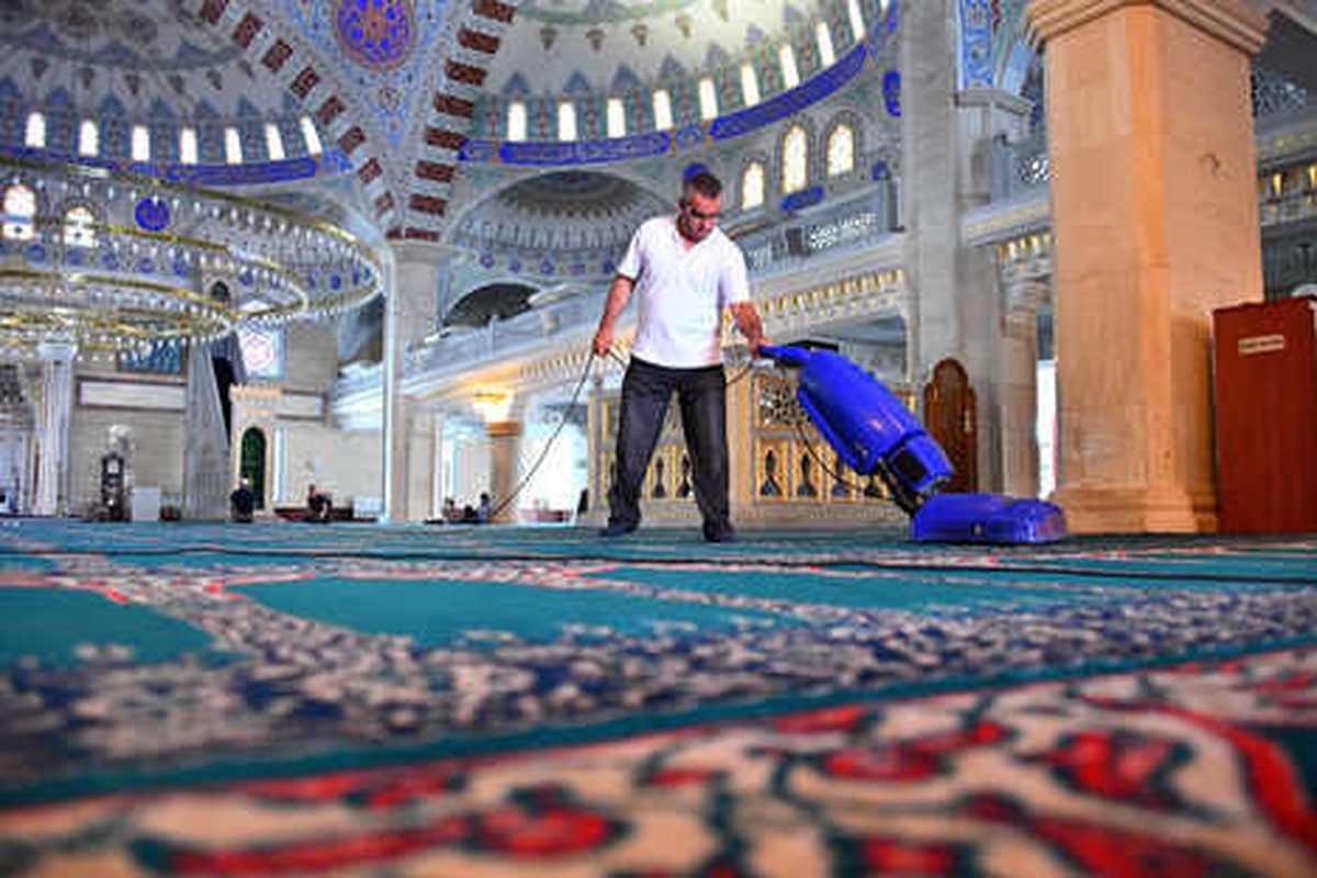 Beylikdüzü\'nde İbadethaneler Bayrama Hazır