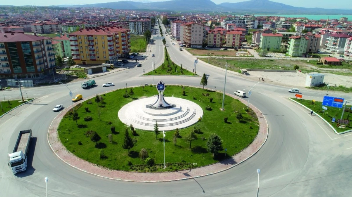Beyşehir\'i Sembolize Edecek Anıt Tamamlandı