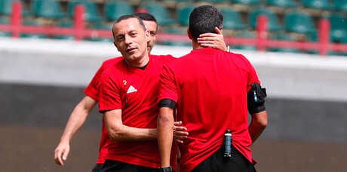 Cüneyt Çakır ve Ekibi Sahaya İndi!