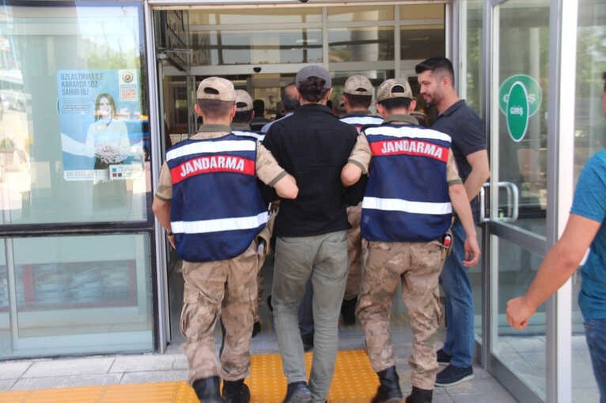 Elazığ\'daki Pkk/kck Operasyonu: 7 Şüpheli Adliyeye Sevk Edildi