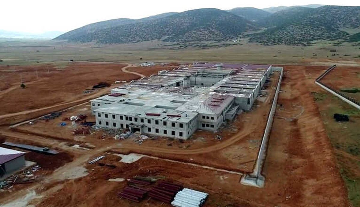 Elmalı\'da 2 Bin 300 Mahkum Kapasiteli 2 Cezaevinin İnşaatı Sürüyor