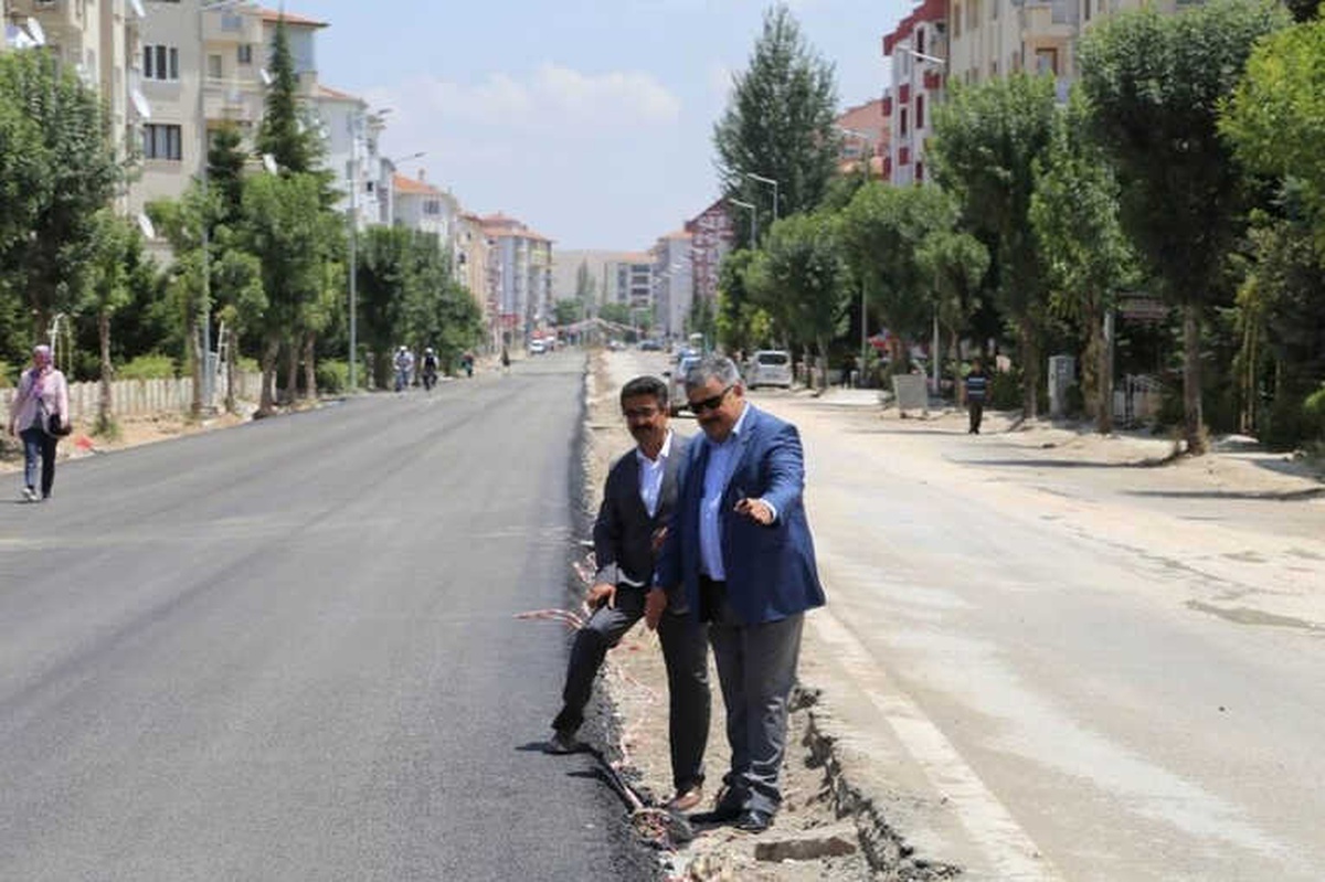 Ereğli Belediyesi Asfalt Çalışmalarına Gece Gündüz Devam Ediyor