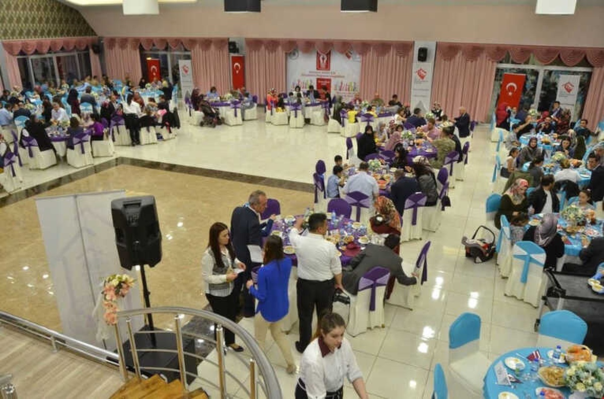 Erzincan da Koruyucu Aile ve Çocukları İftarda Buluştu