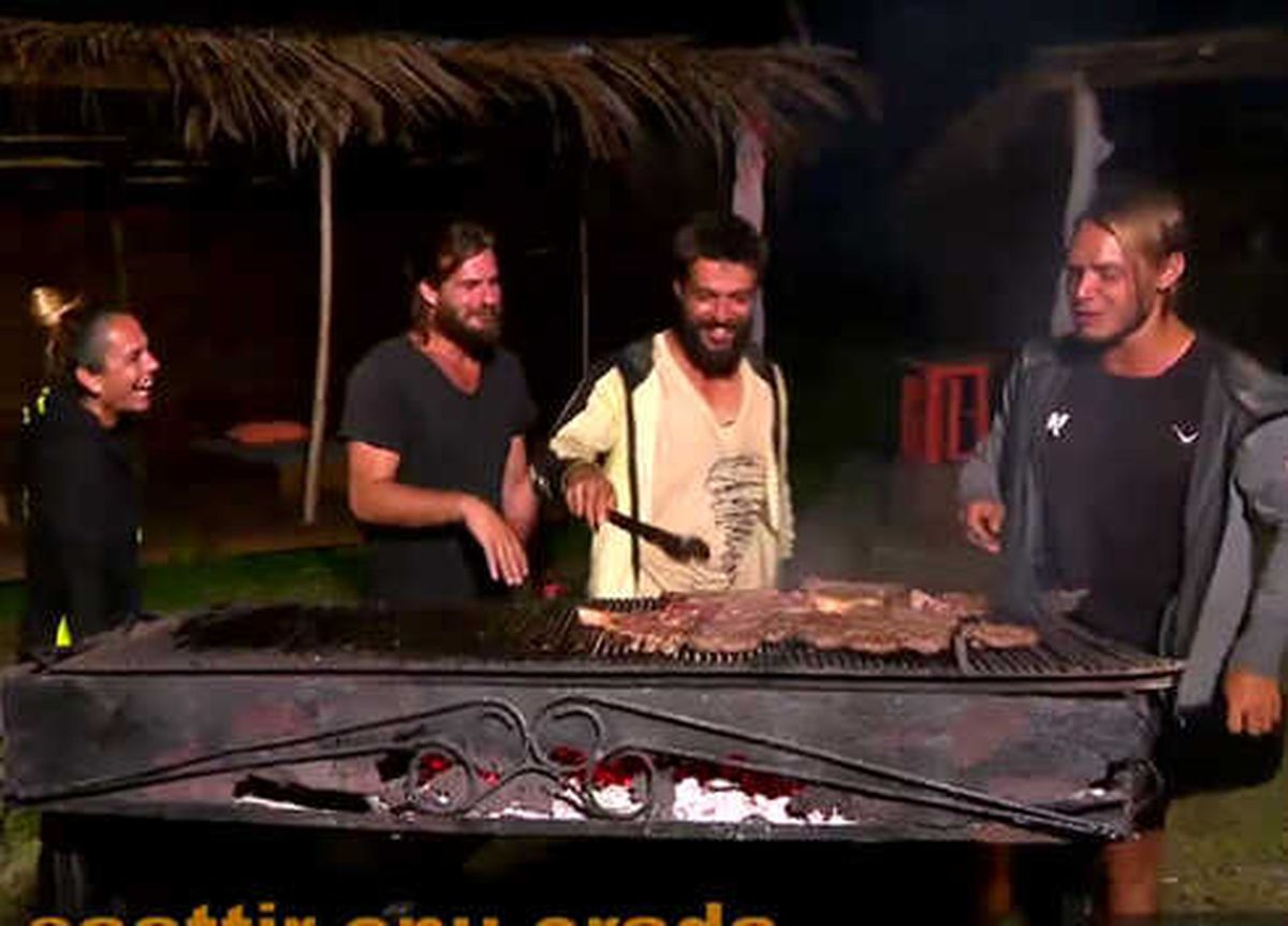 Gönüllüler Takımının Barbekü Keyfi