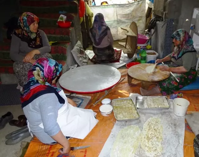 Hisarcıklı Kadınların Bayramlık Ev Baklavası Yapma Telaşı Son Dakika