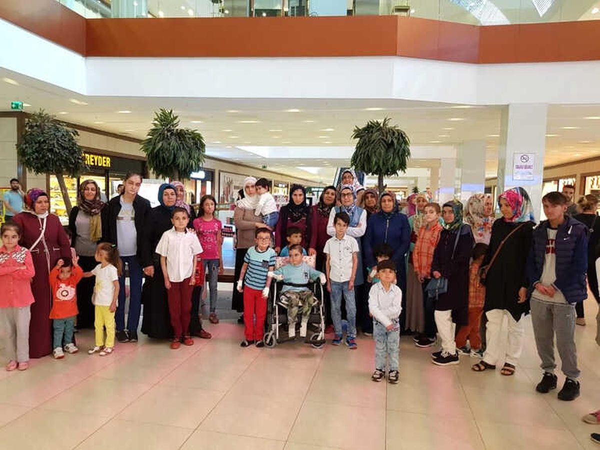 Kelebek Çocuklara Bayram Hediyesi