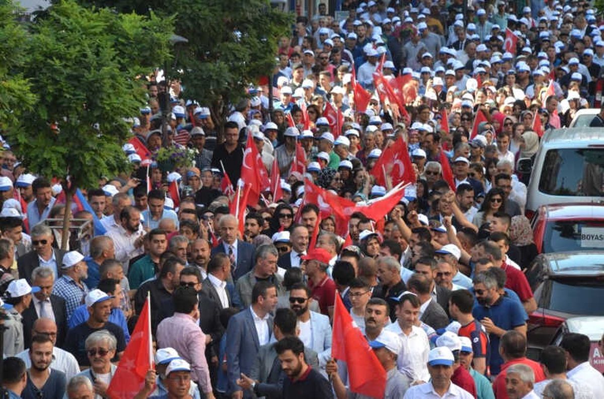 Kırıkkale\'de 5 Bin Kişi Miting Alanına Yürüdü
