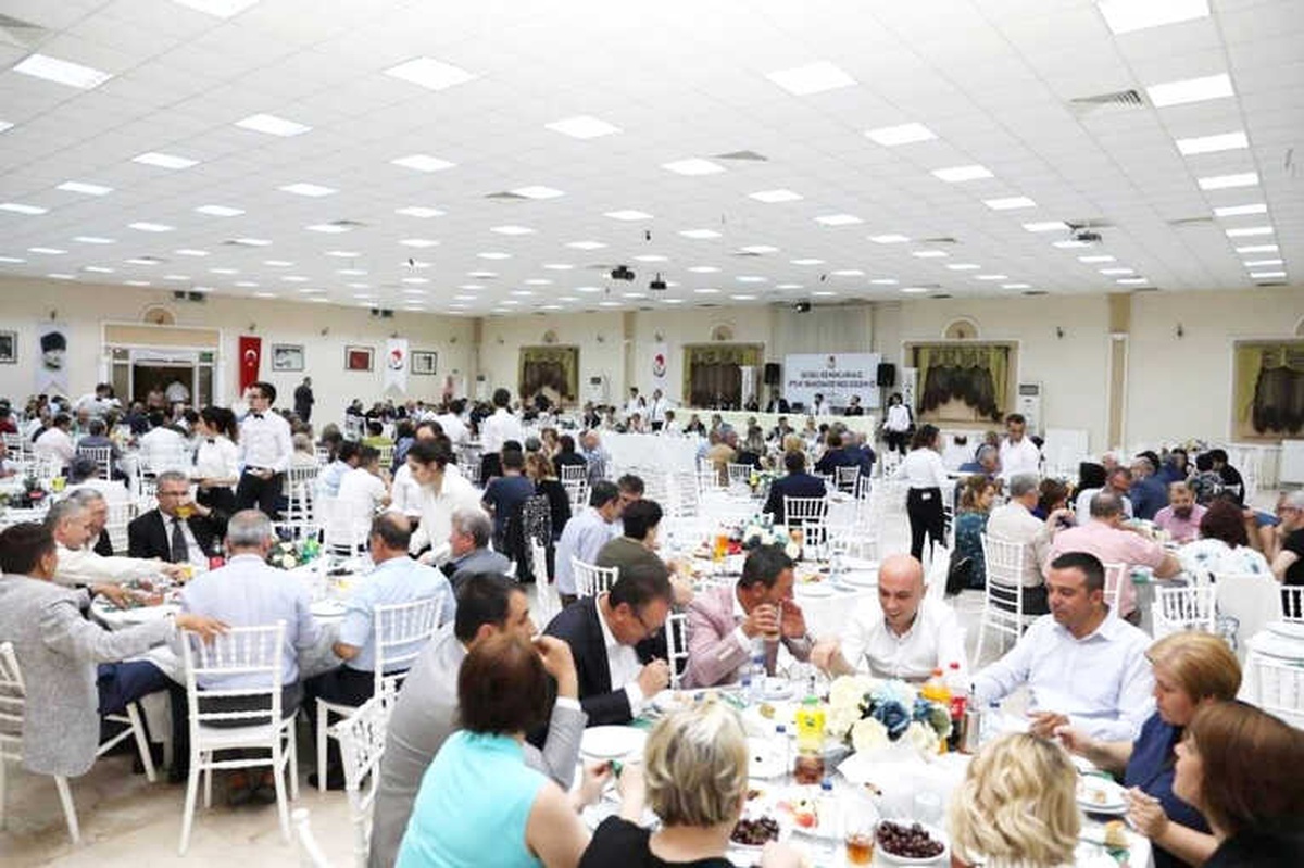 Kırklareli Belediyesi Geleneksel İftarları Devam Ediyor