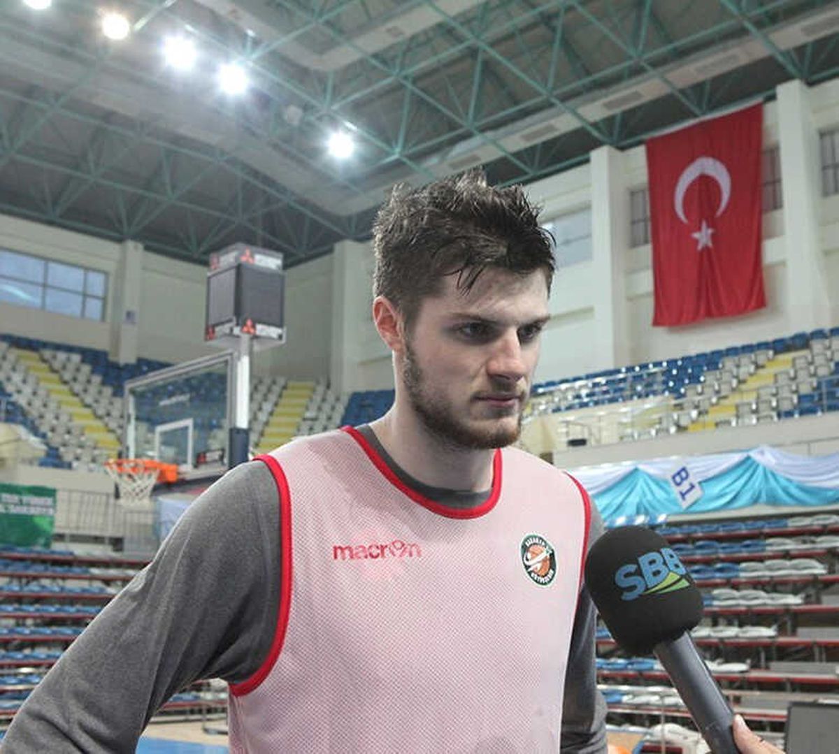 Metecan Birsen Anadolu Efes\'te