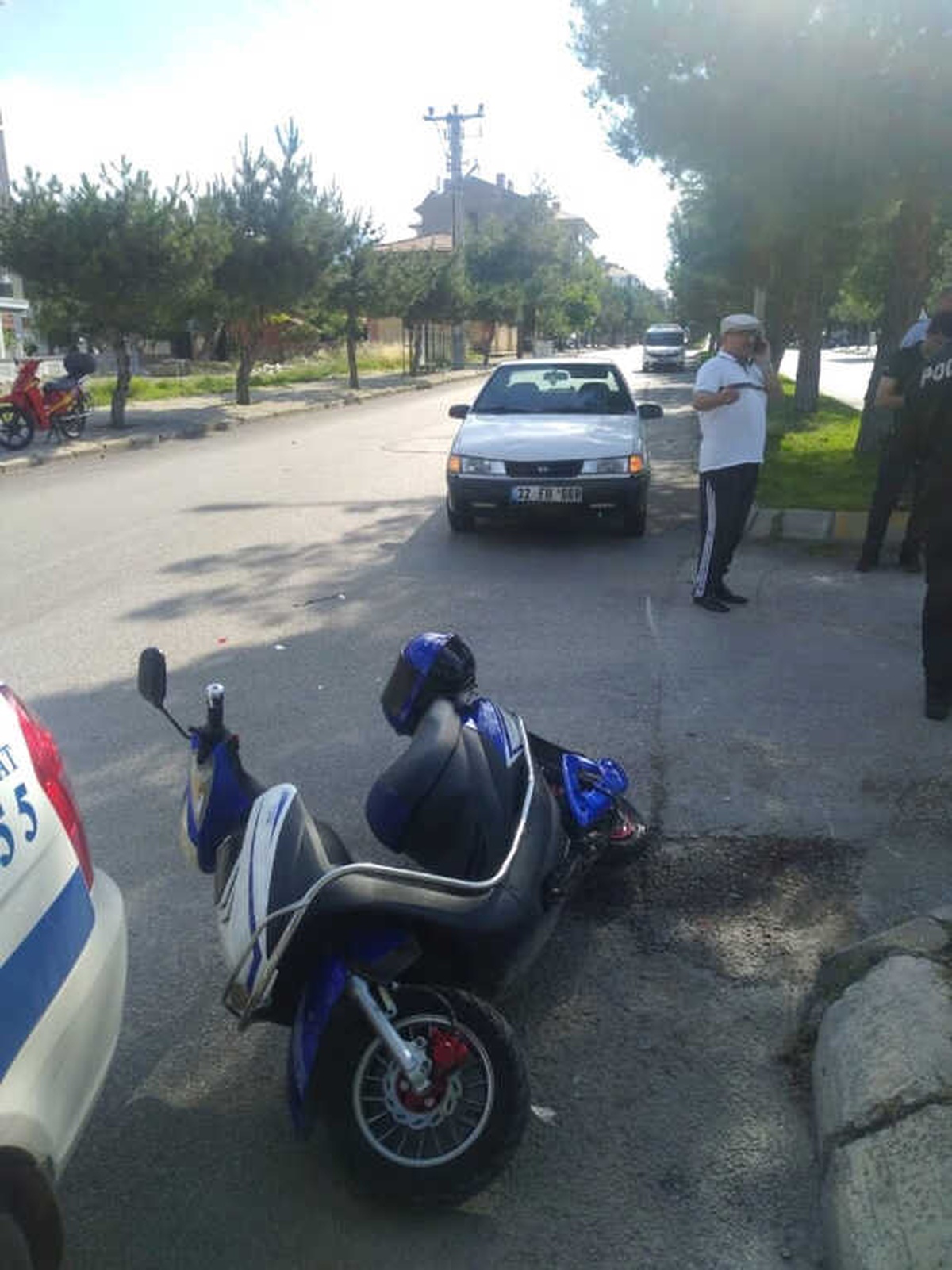 Otomobil Elektrikli Bisiklete Çarptı: 1 Yaralı
