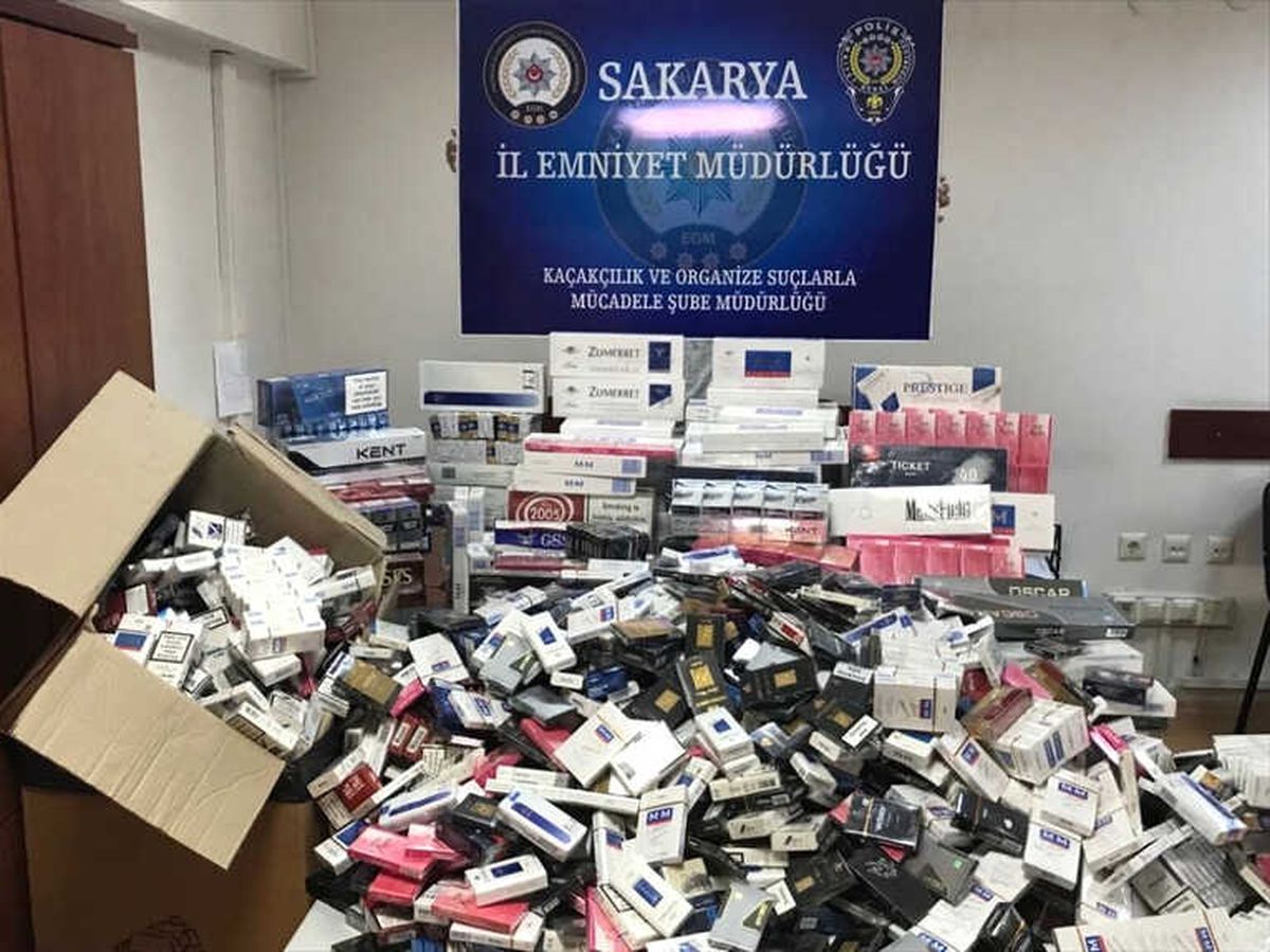 Sakarya\'da 3 Bin 904 Paket Kaçak Sigara Ele Geçirildi