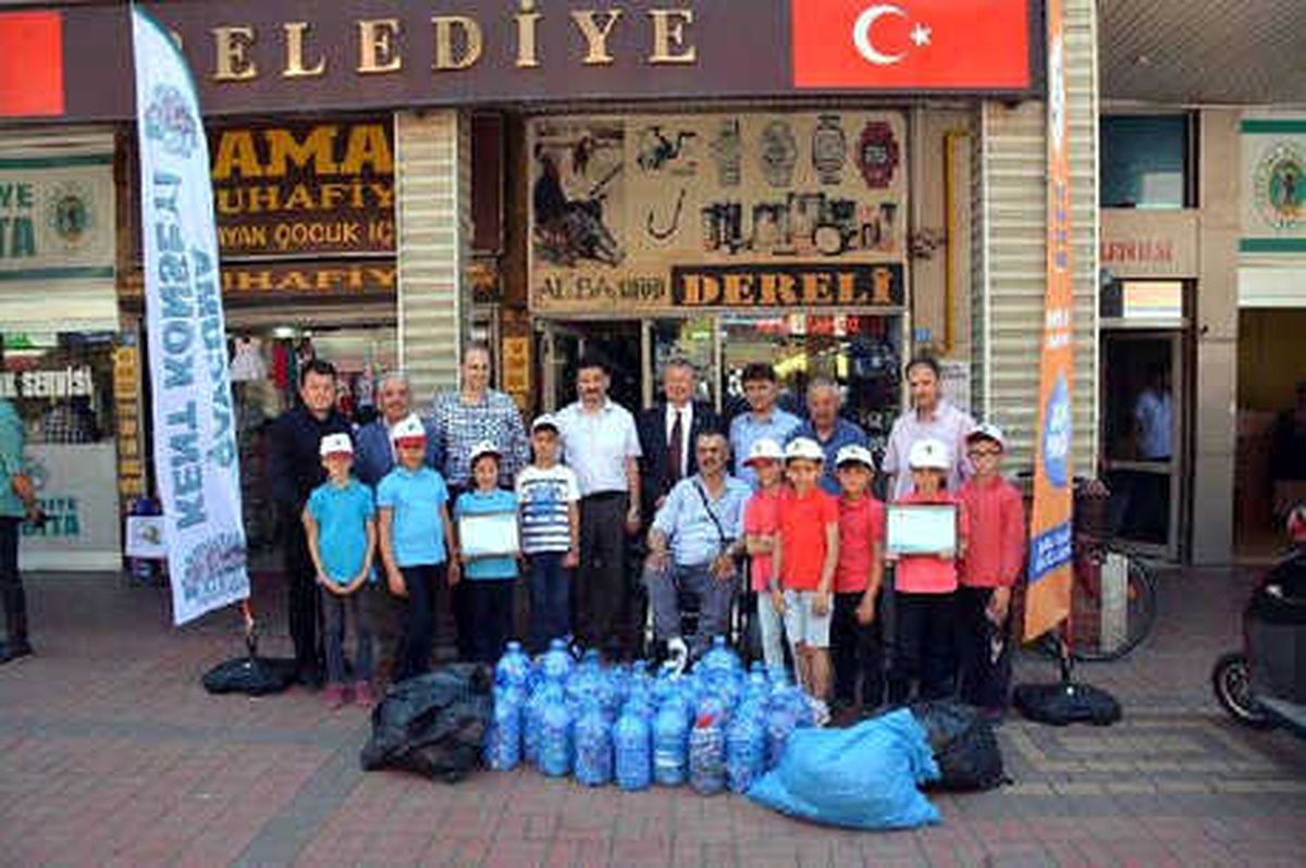 Topladıkları Kapaklarla Kahraman Madenciye Tekerlekli Sandalye Aldılar
