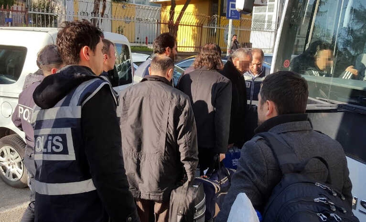 Uşak Merkezli Fetö Operasyonunda 10 Kişi Tutuklandı