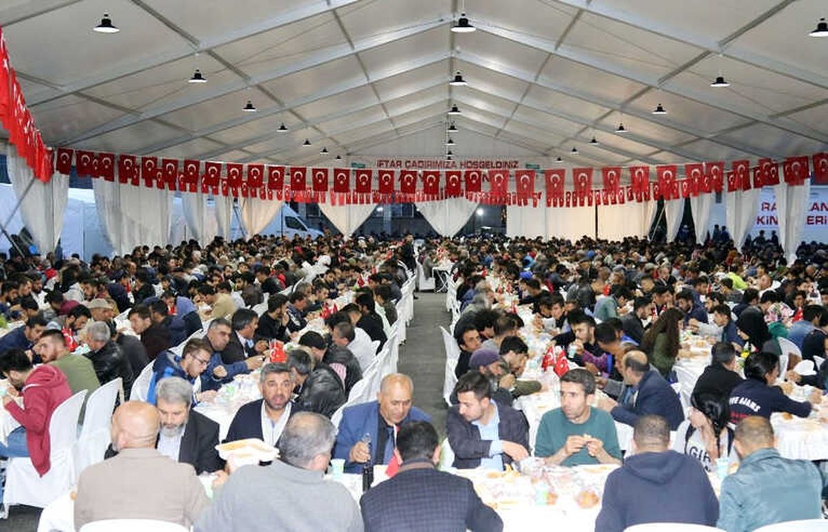 Van Büyükşehir, Ramazan\'da 180 Bin Kişiyi Ağırladı