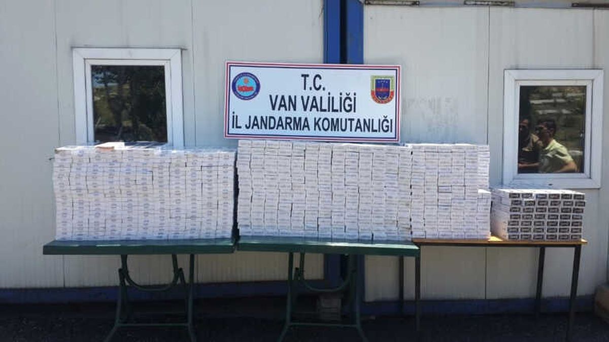 Van\'da 10 Bin 560 Paket Kaçak Sigara Ele Geçirildi