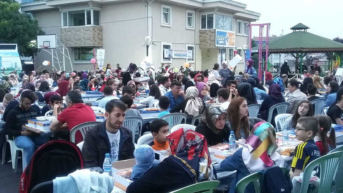 Aile Boyu \'BAHÇE İftarları\'