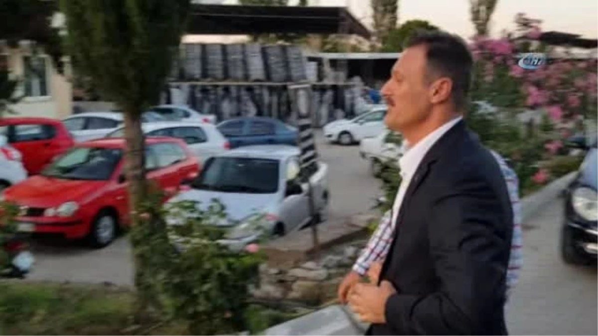 AK Parti İzmir Milletvekili Adayı Alpay Özalan Tire\'de Vatandaşla Buluştu