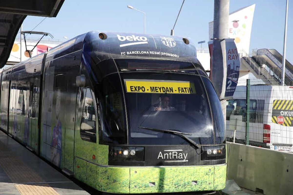 Antalya\'da Resmi Plakalı Otobüsler ve Tramvay Bayramda Ücretsiz