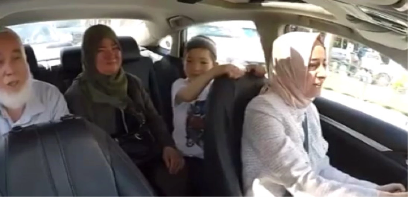 Bakan Kaya Direksiyon Başına Geçti, Taksiye Binen Kadın Gözyaşlarına Engel Olamadı