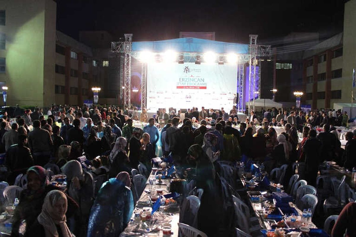 Başbakan Yıldırım, Hemşehrileriyle İftar Yaptı